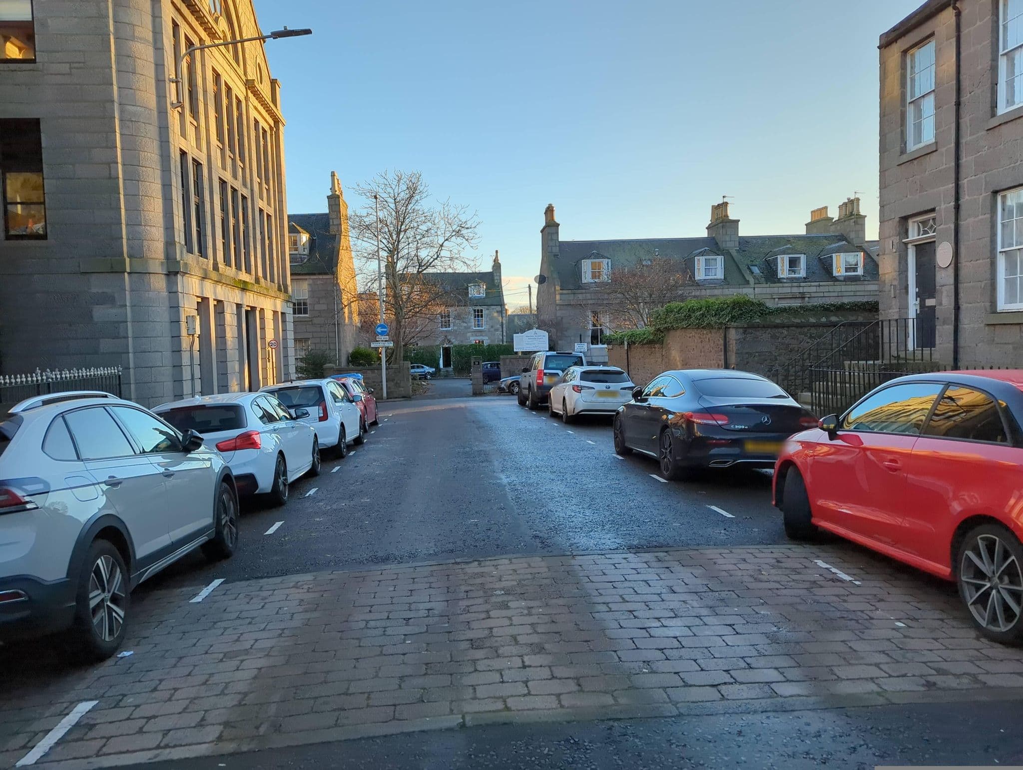 Street view near Dee Hotel, Aberdeen — © coetserw (CC BY-SA · Mapillary)