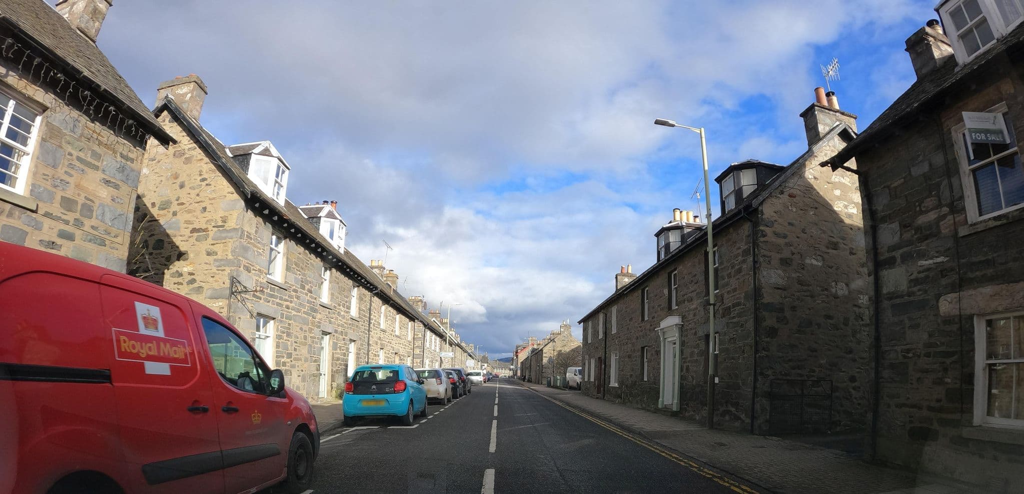 Street view near Bruadair, Aberfeldy — © hobgoblin (CC BY-SA · Mapillary)