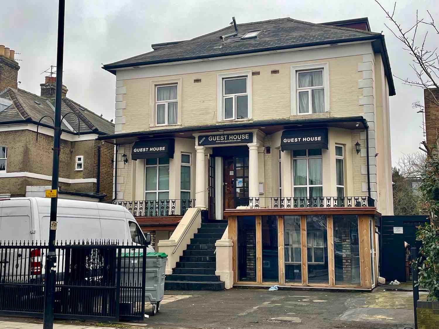 Aron Guest House, Ealing Common