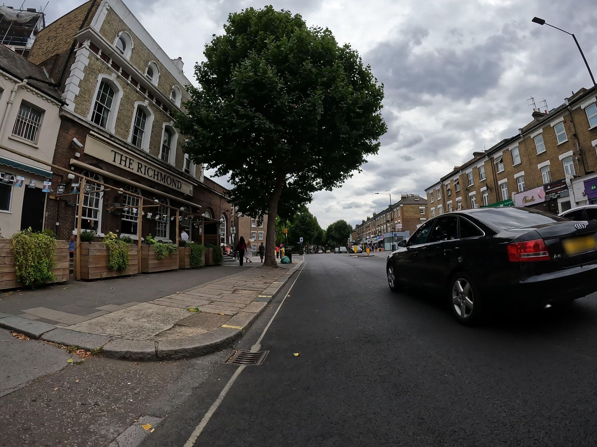 Street view near Plaza Hotel Hammersmith, Shepherds Bush — © erias (CC BY-SA · Mapillary)
