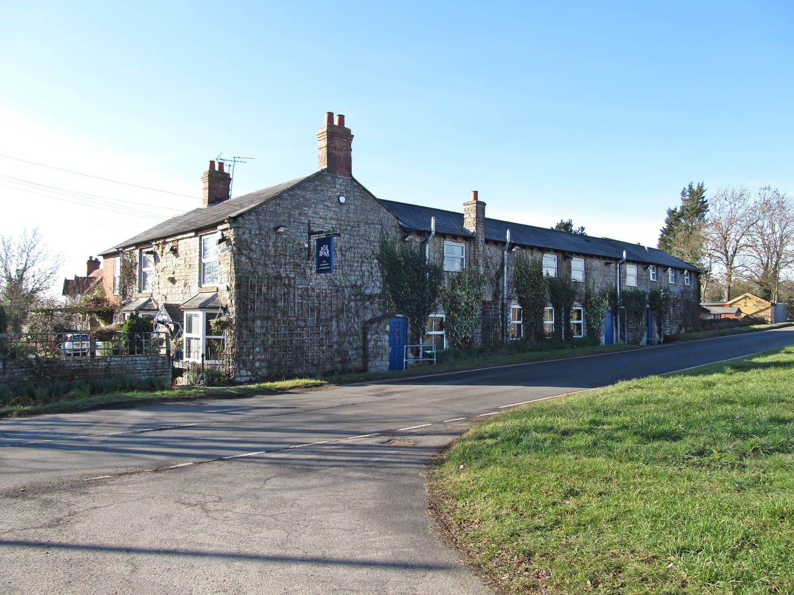 The Blue Boar Inn (via Wikimedia Commons, CC BY-SA 2.0)