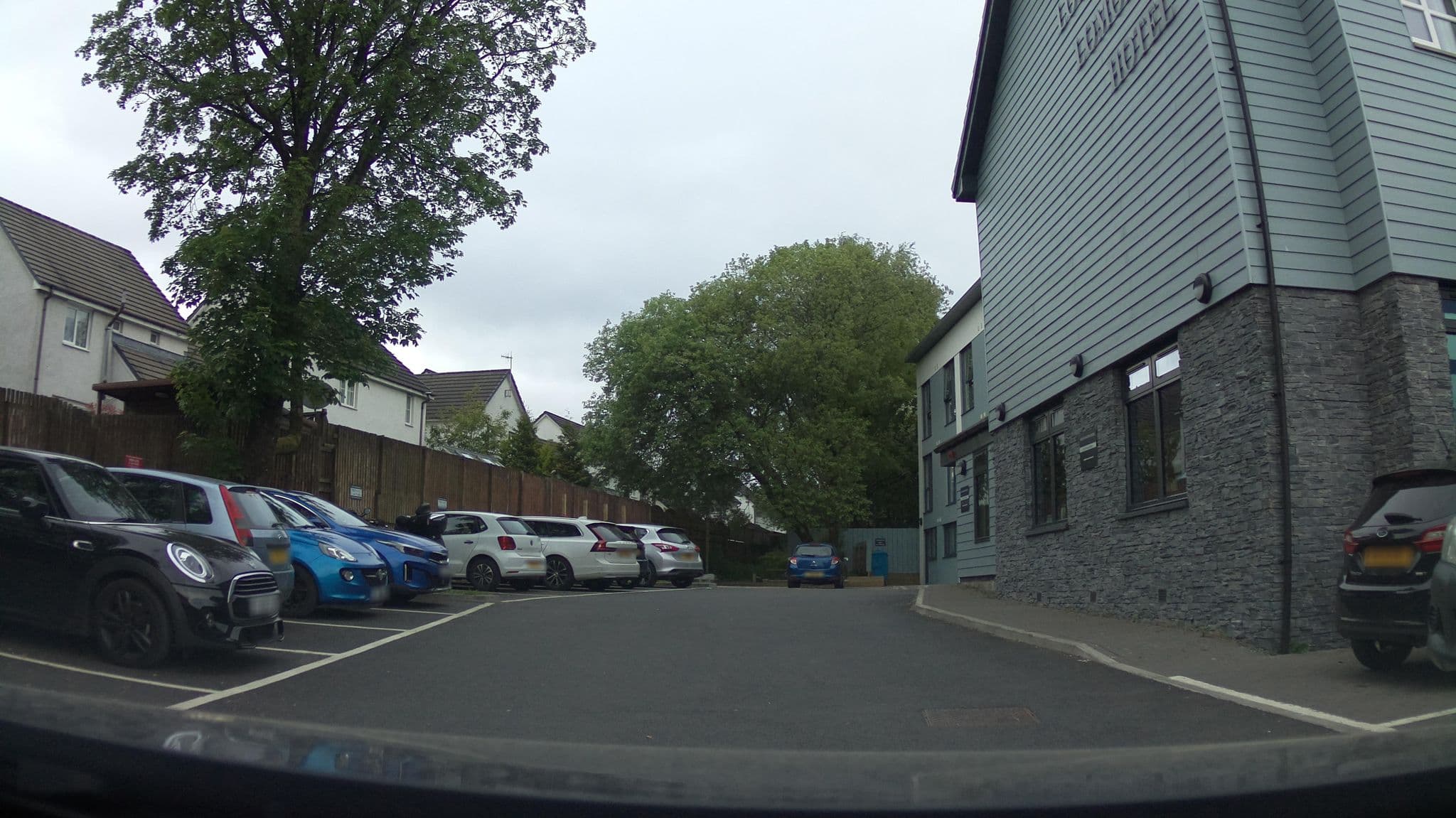 Street view near Loch Lomond Hotel, Balloch — © southglos (CC BY-SA · Mapillary)