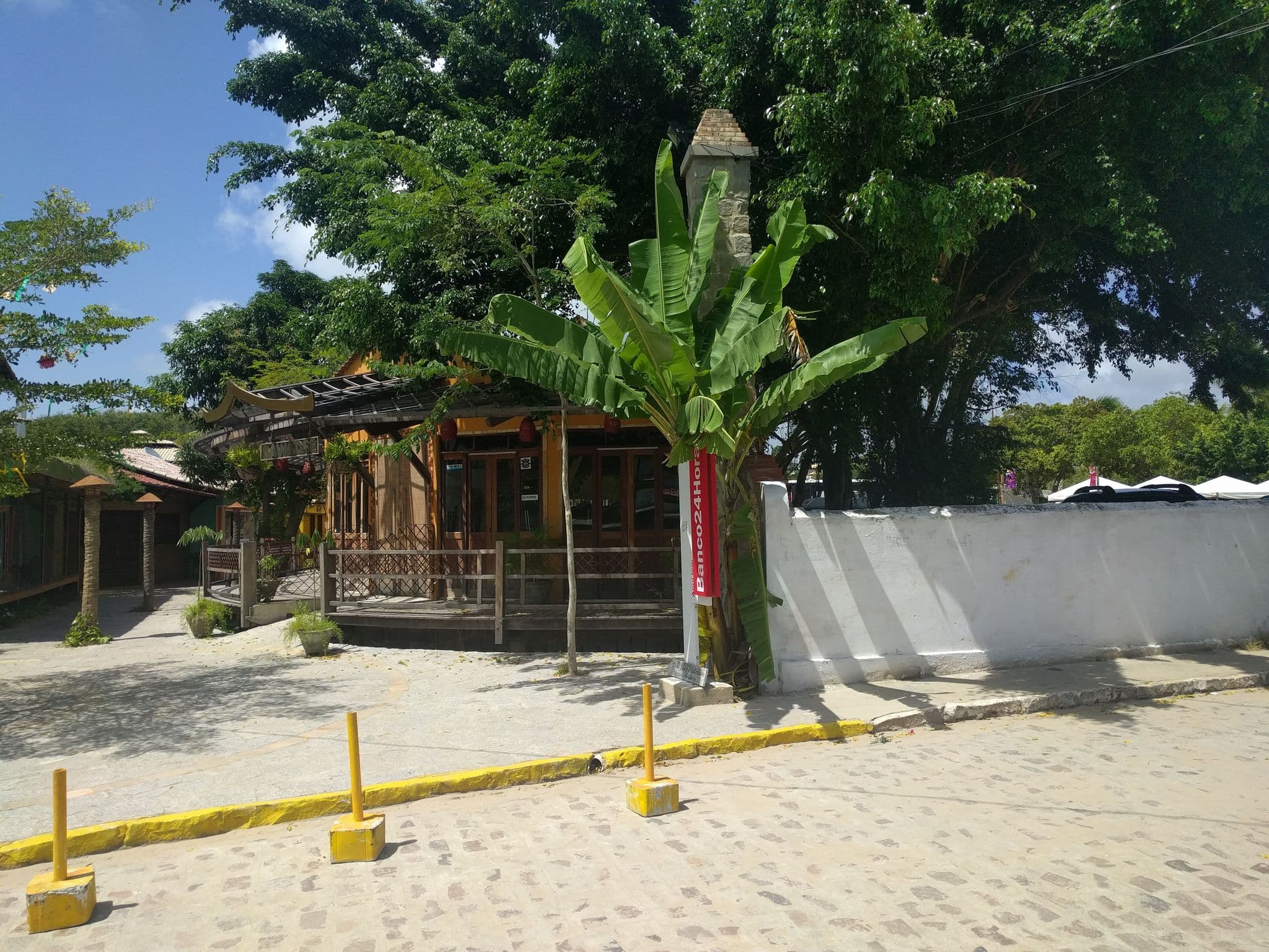 Street view near Pousada Casa da Praia Pipa, Tibau do Sul — © janvanbekkum (CC BY-SA · Mapillary)