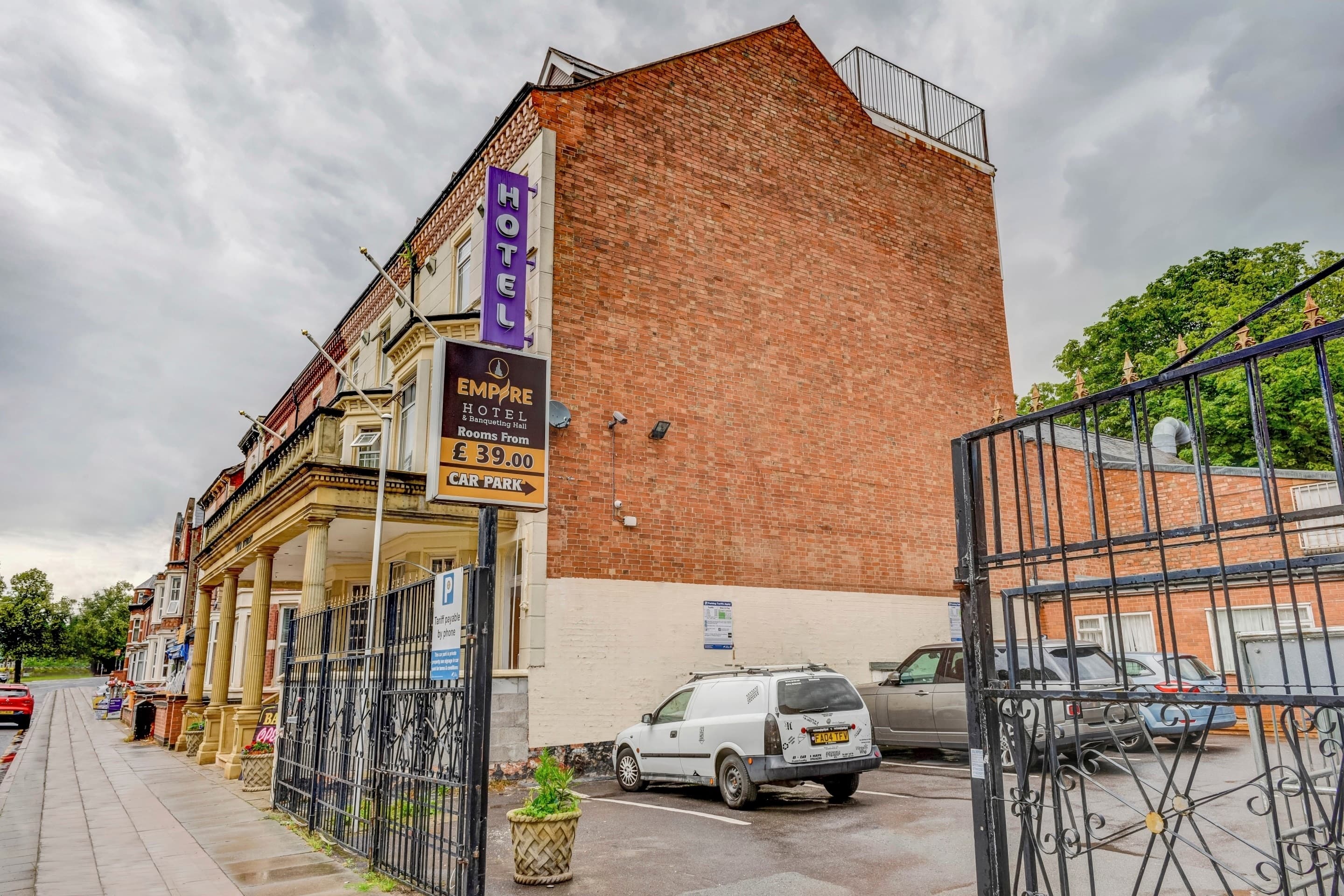 Empire Hotel, Belgrave