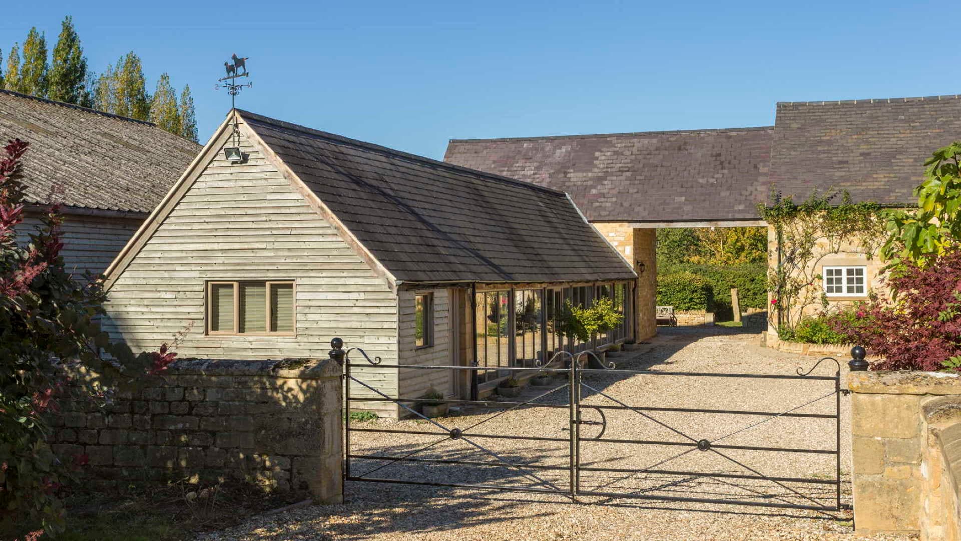 Saintbury Grounds Farm, Honeybourne