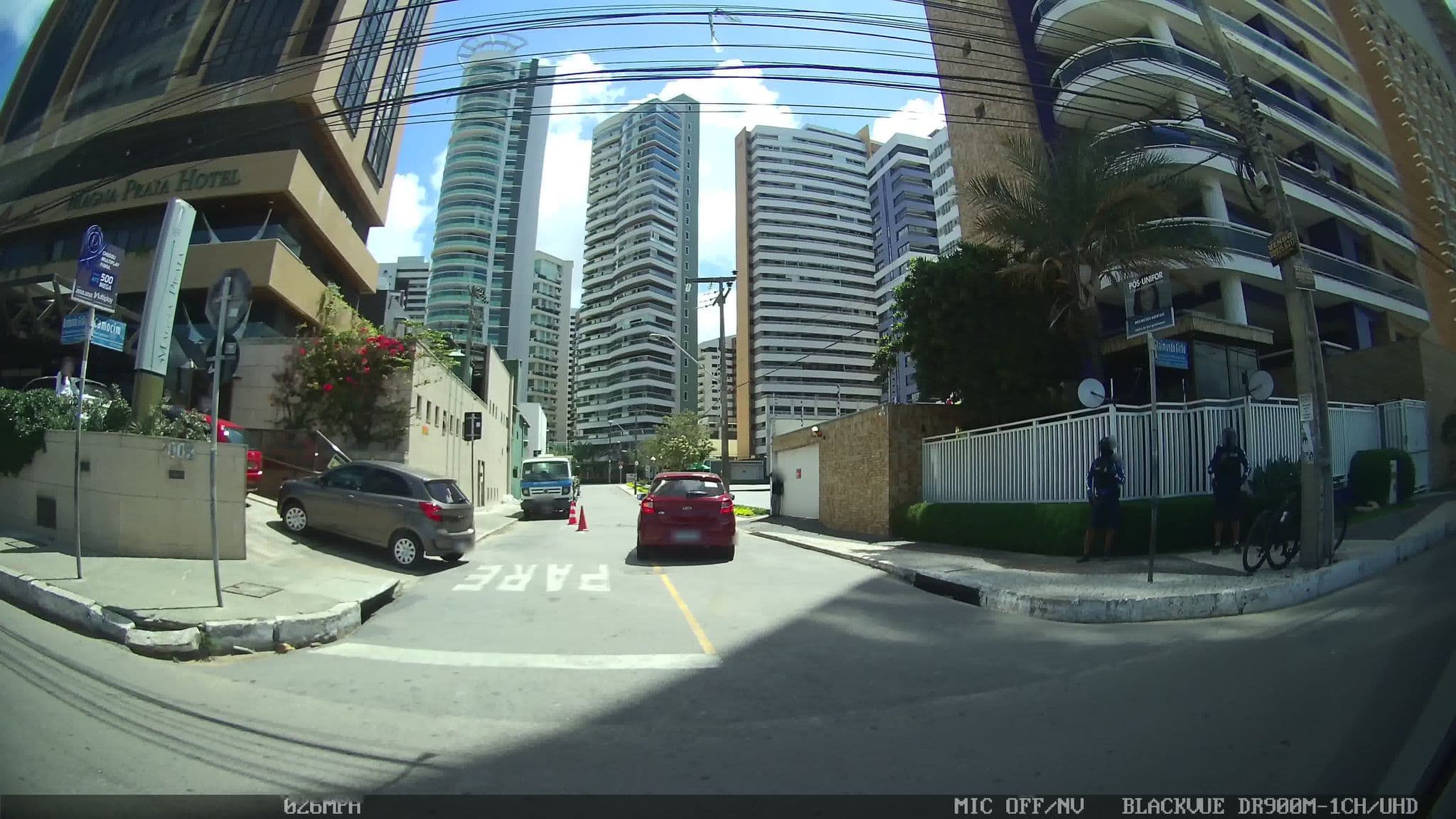 Street view near Carmel Magna Praia Hotel, Fortaleza — © kaart_1 (CC BY-SA · Mapillary)