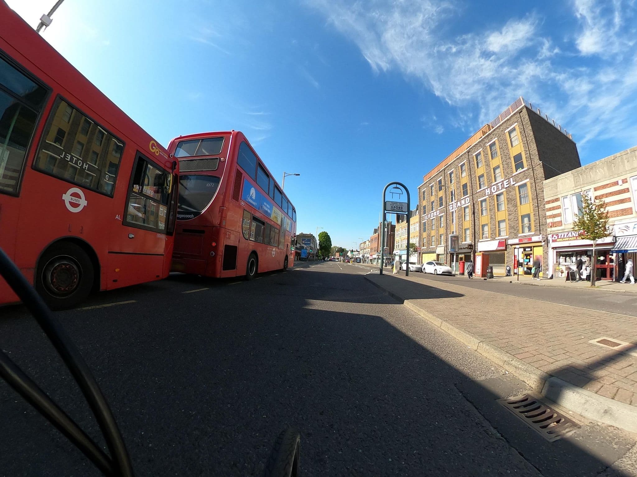 Street view near Ilford Grand Hotel, Ilford — © dankarran (CC BY-SA · Mapillary)