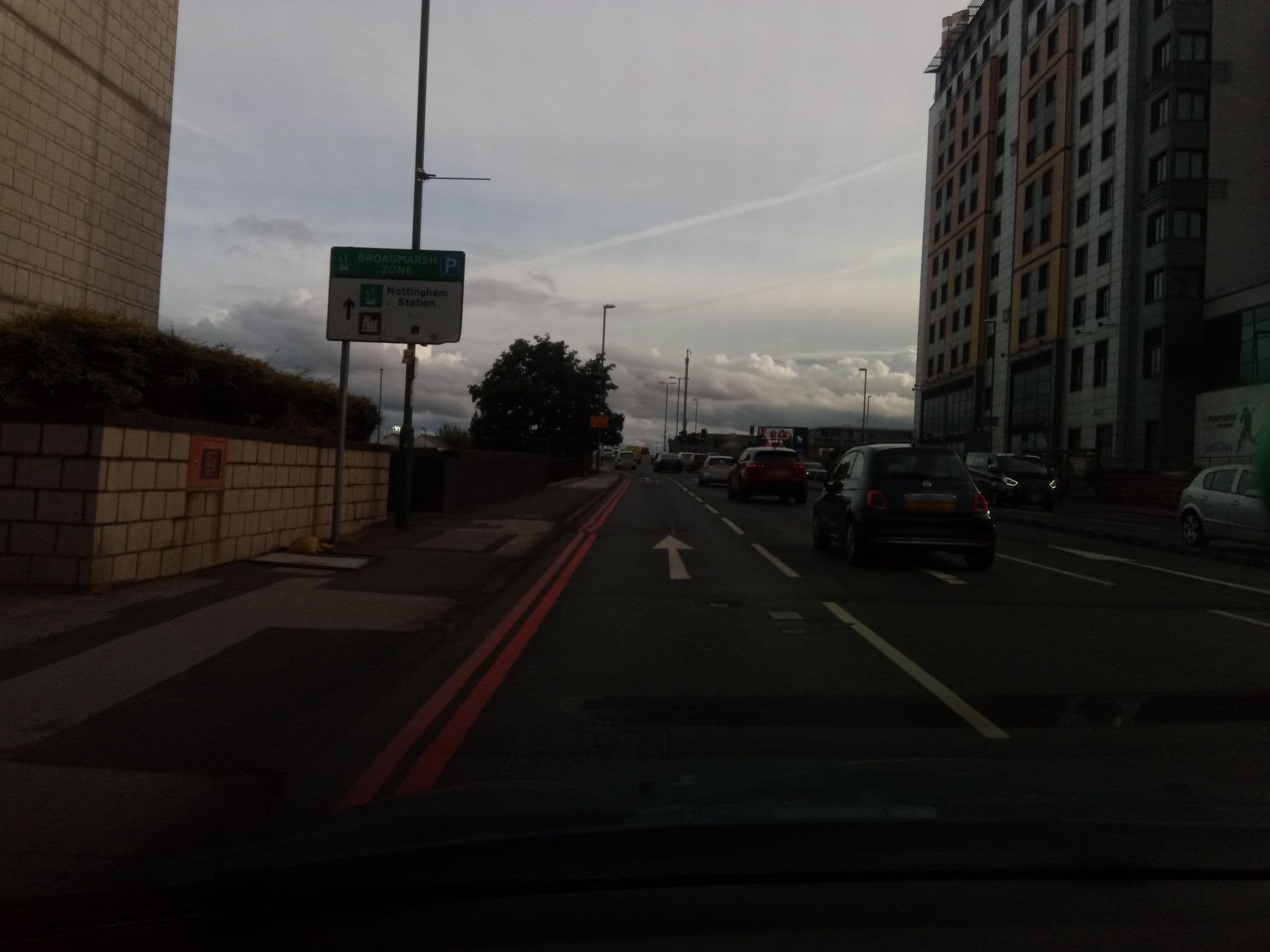 Street view near Premier Inn Nottingham Arena (London Road) hotel, Nottingham — © victuallers (CC BY-SA · Mapillary)