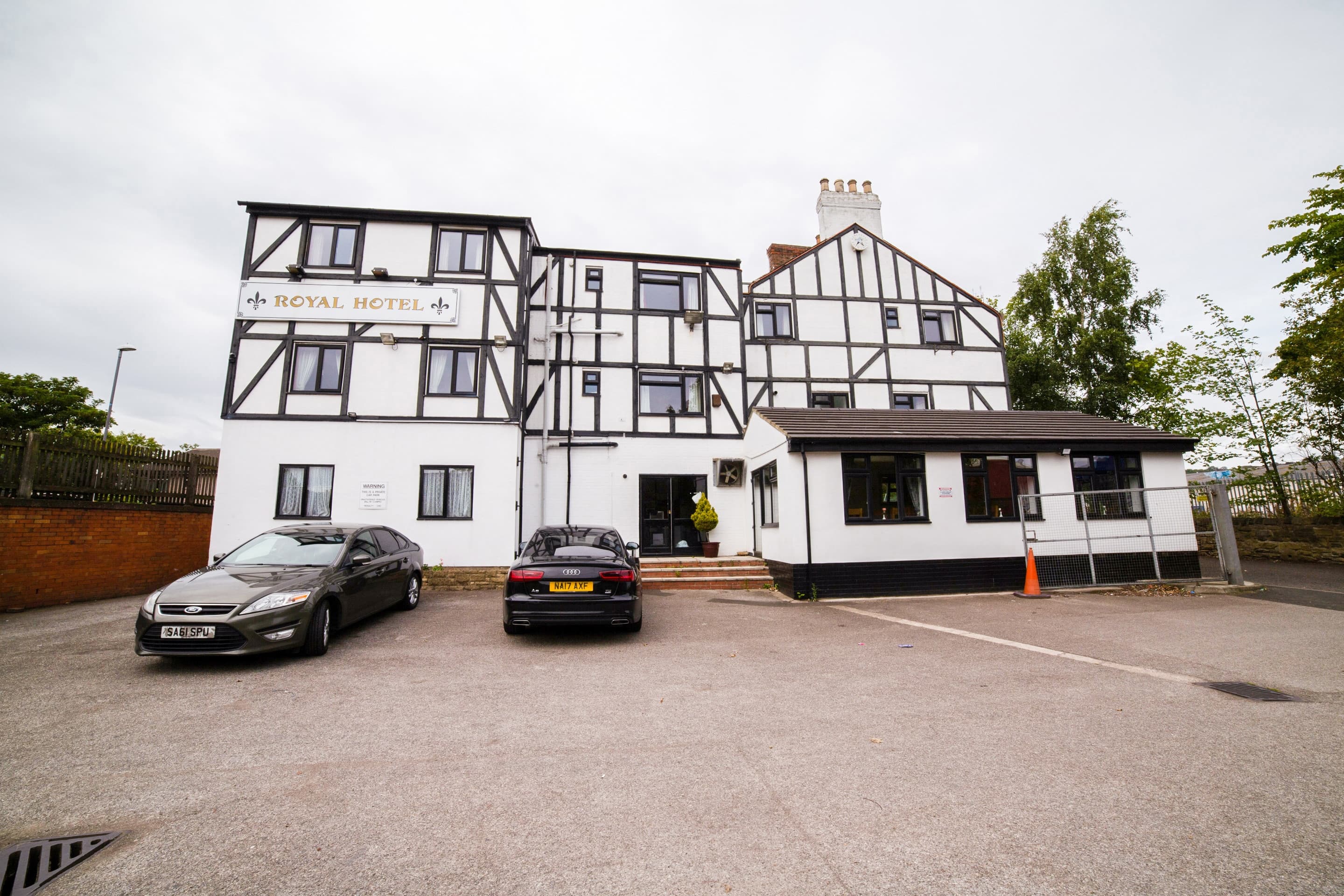 OYO The Royal Hotel, Benwell