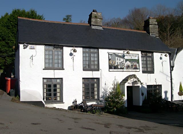 The Who'd Have Thought It Inn (via Wikimedia Commons, CC BY-SA 2.0)