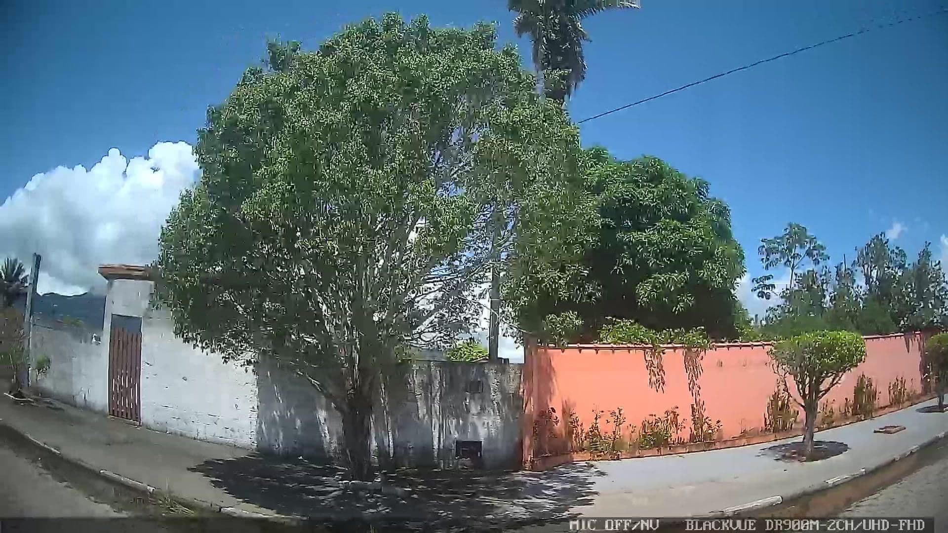 Street view near Colonia de Férias Padeiros de São Paulo, Caraguatatuba — © yaf1 (CC BY-SA · Mapillary)