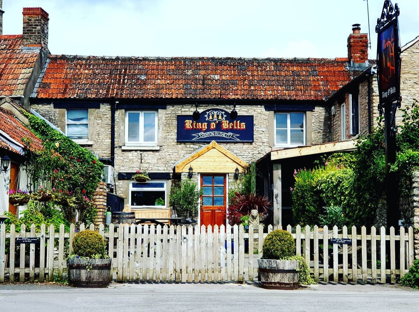 Ring O' Bells Hinton Blewett Free House, Cameley
