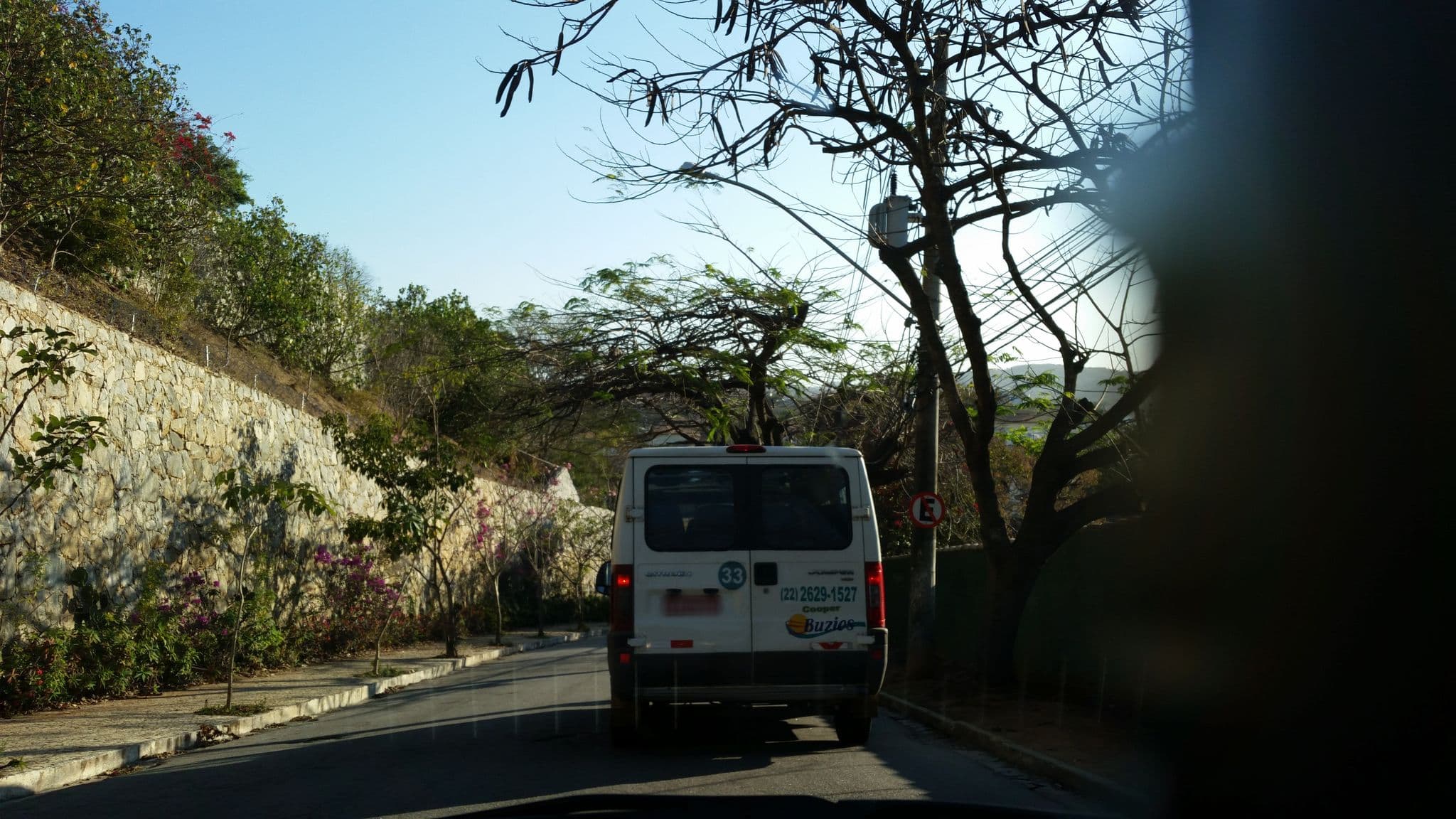 Street view near Vale das Emas, Armação dos Búzios — © pablo (CC BY-SA · Mapillary)