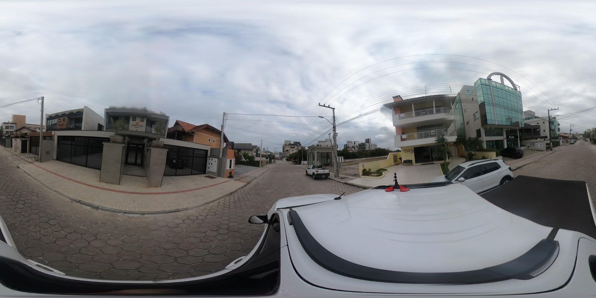 Street view near Hospedaria Sol da Manhã, Bombinhas — © jaderbavaresco (CC BY-SA · Mapillary)