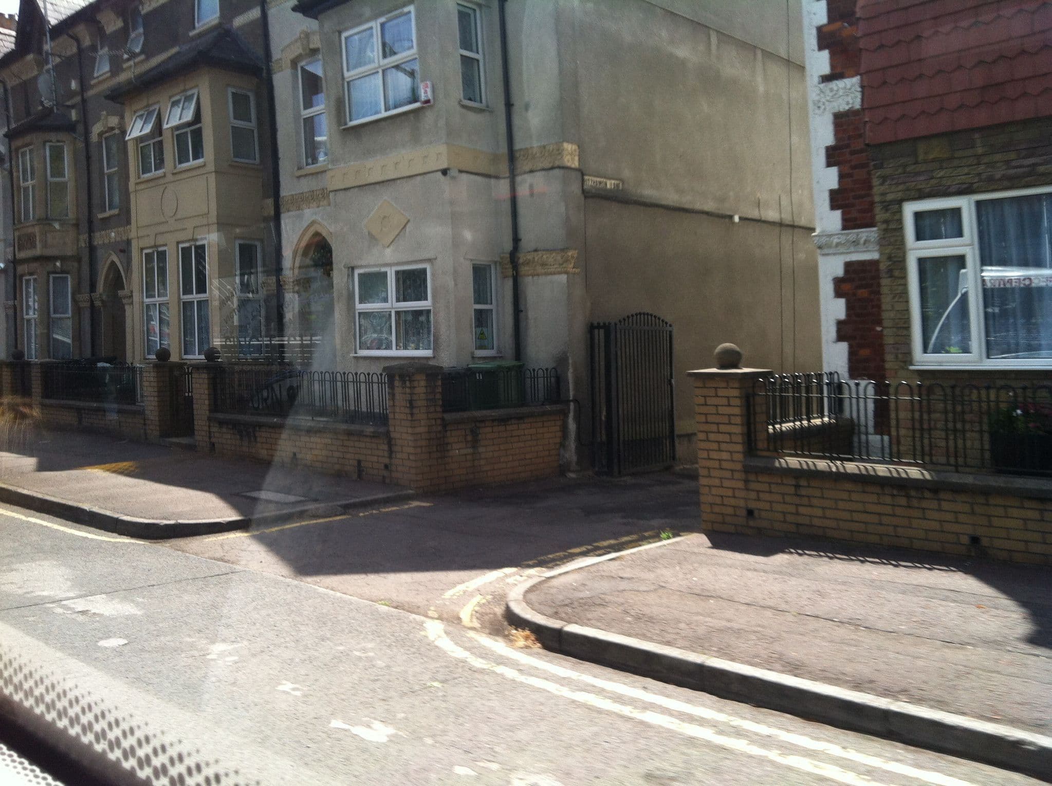 Street view near WiseStay, Cardiff — © miguel_andrade (CC BY-SA · Mapillary)