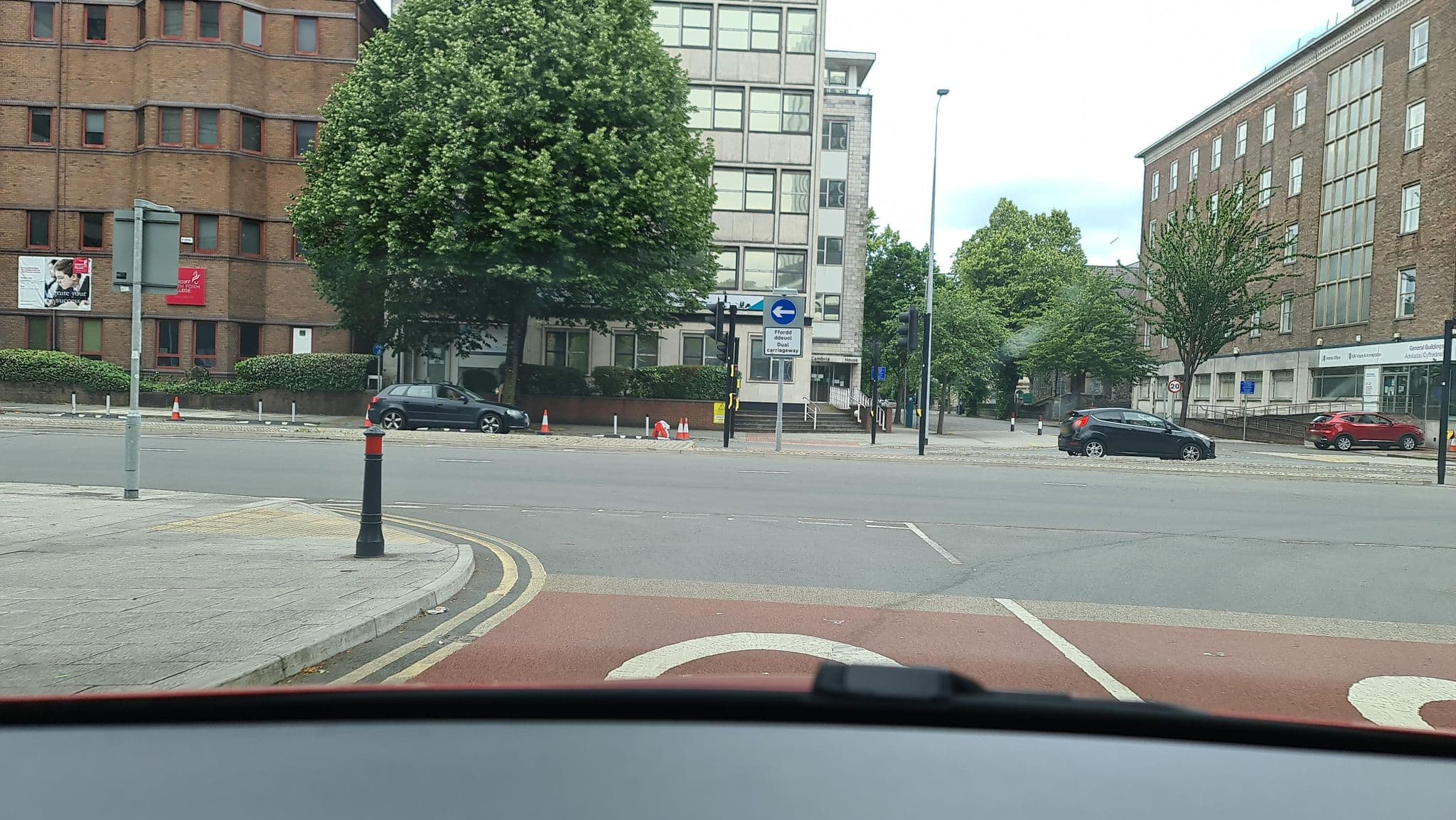 Street view near The Luxury Central Cardiff Signature Hotel By Belvilla, Cardiff — © alexanderar (CC BY-SA · Mapillary)