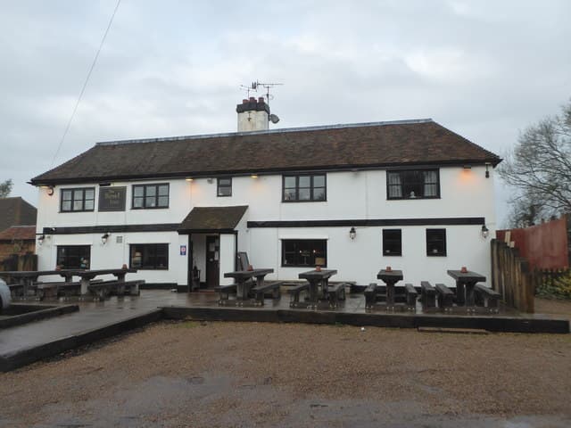 The Bowl Inn (via Wikimedia Commons, CC BY-SA 2.0)