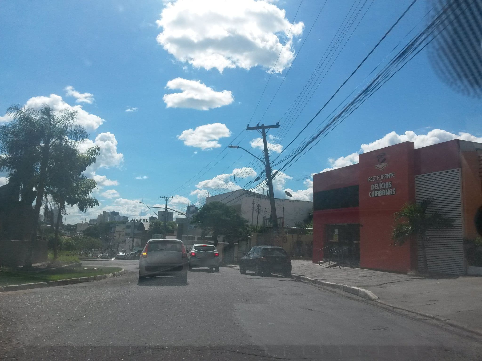 Street view near Bandeirantes, Cuiabá — © thiagoeriksson (CC BY-SA · Mapillary)
