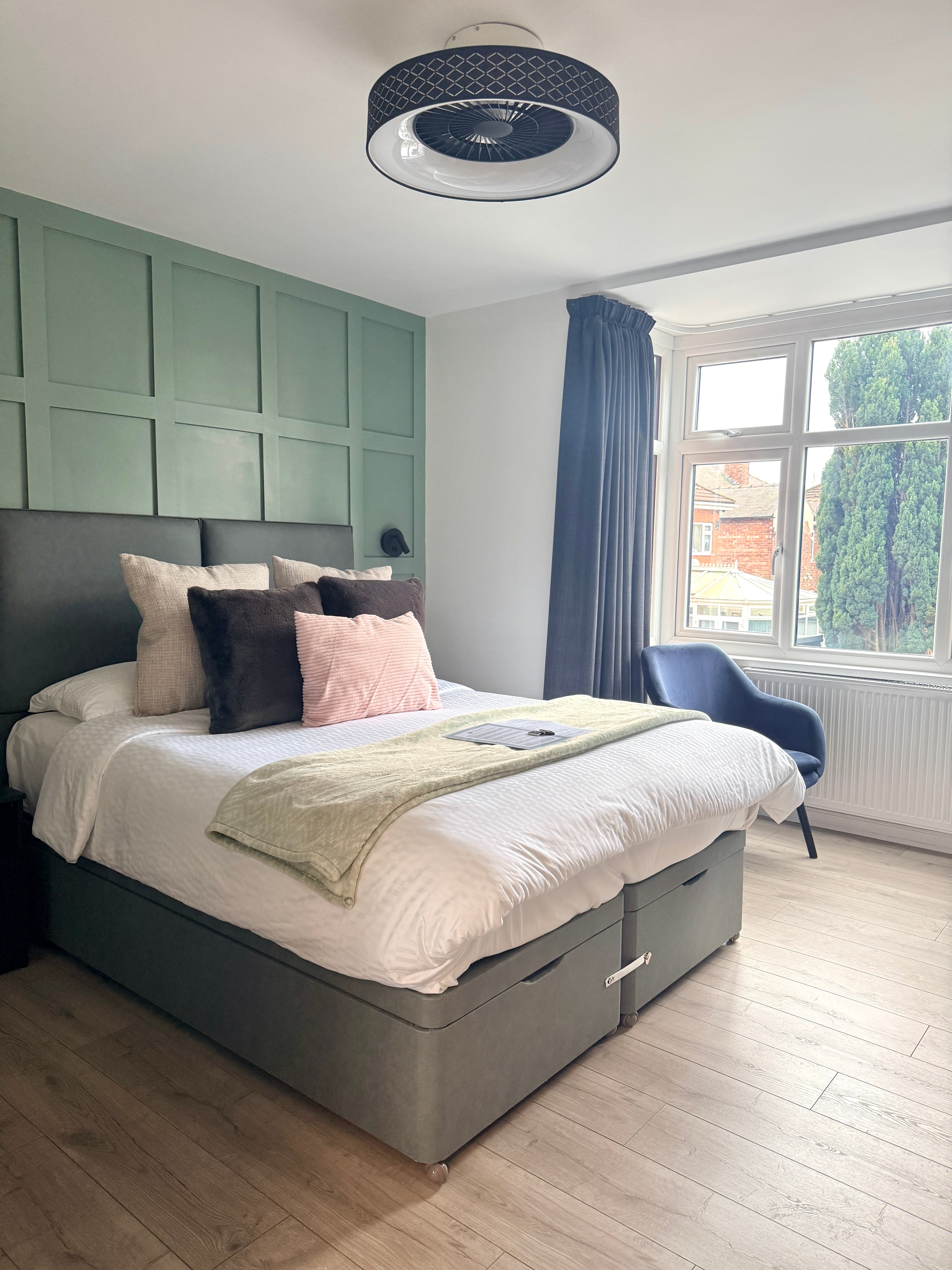 United Home B&B, Old Trafford