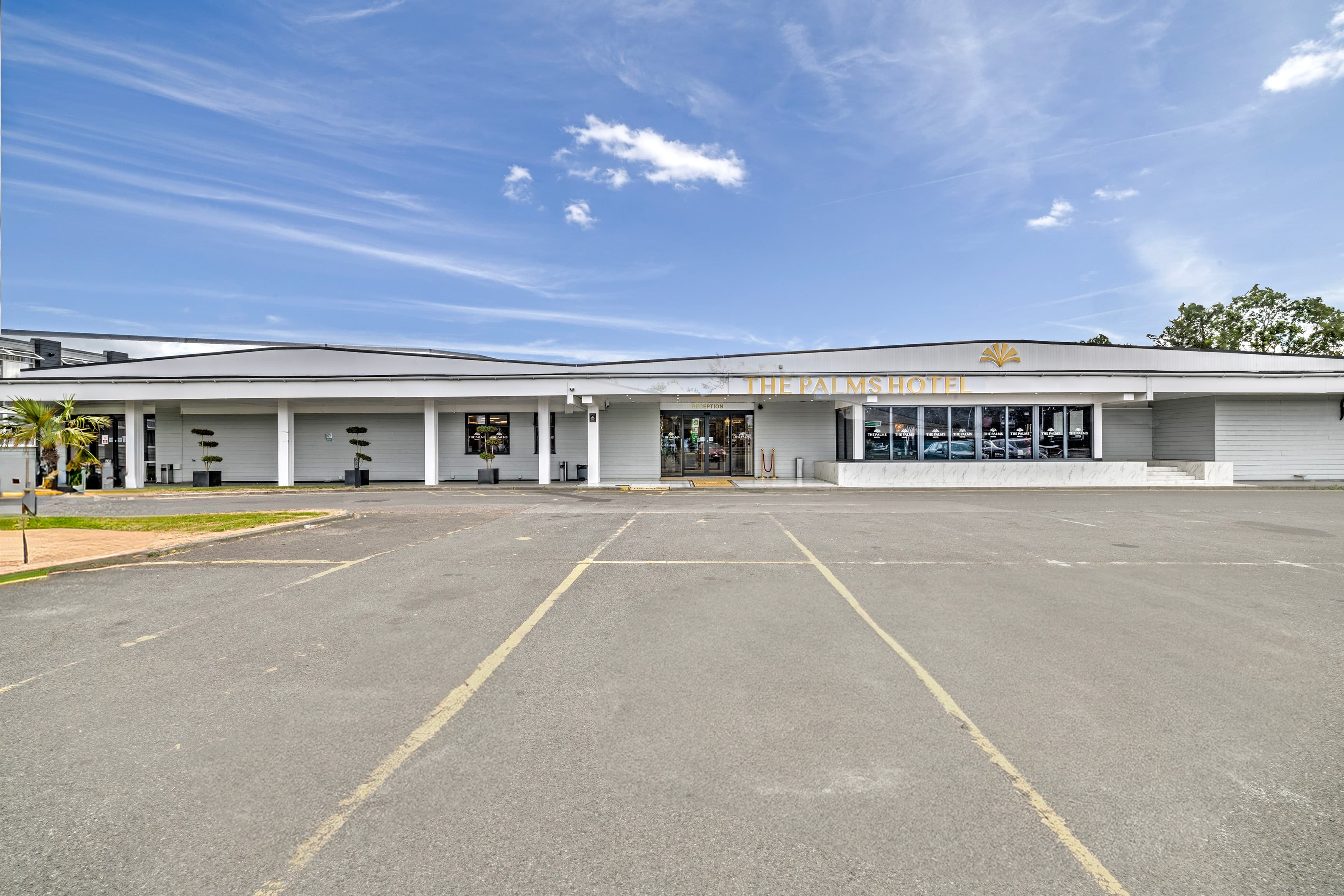 Palms Hotel & Retreat By Palette London Romford, Emerson Park