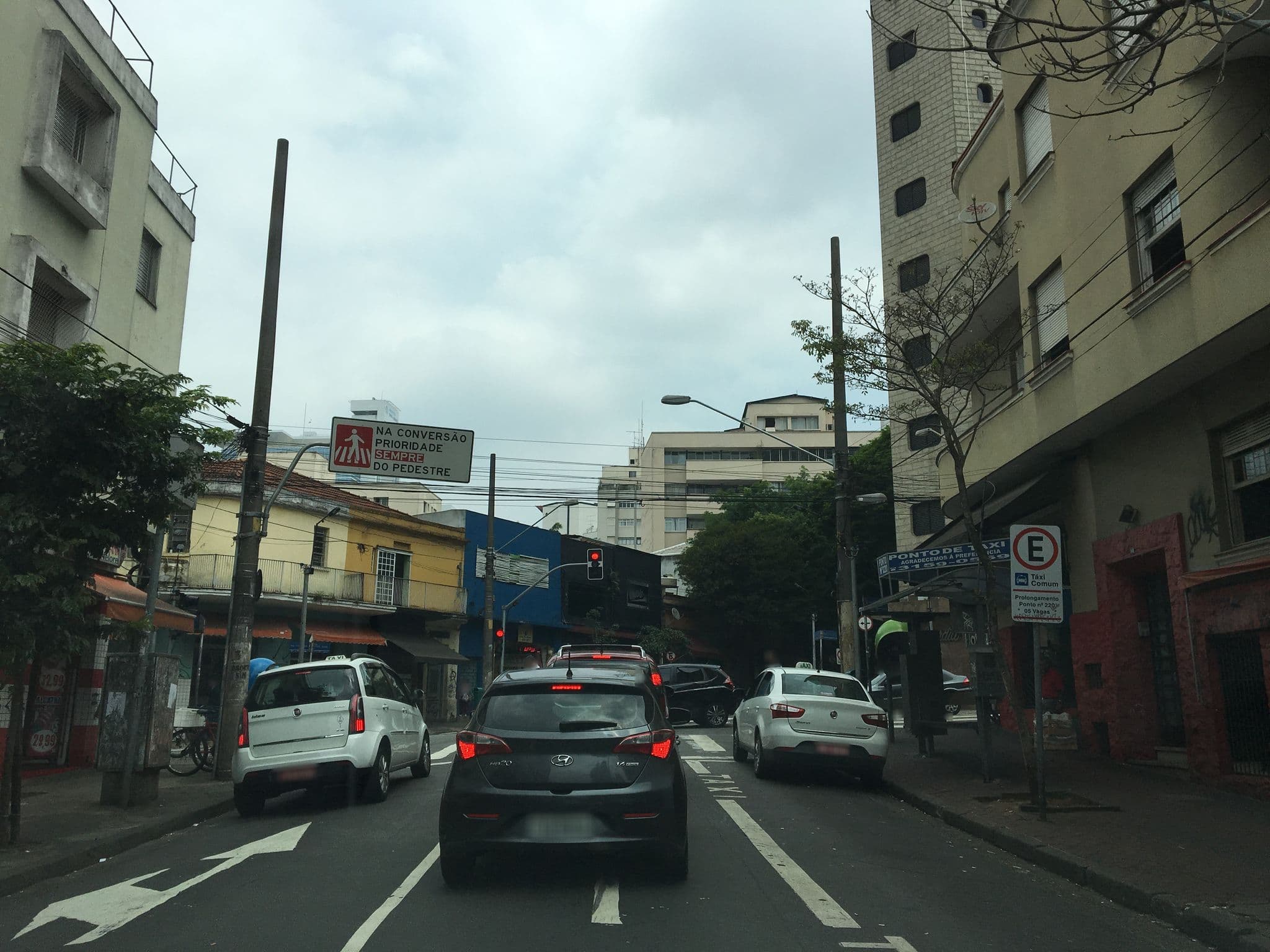 Street view near Ibis Budget, Consolação — © ccossio (CC BY-SA · Mapillary)