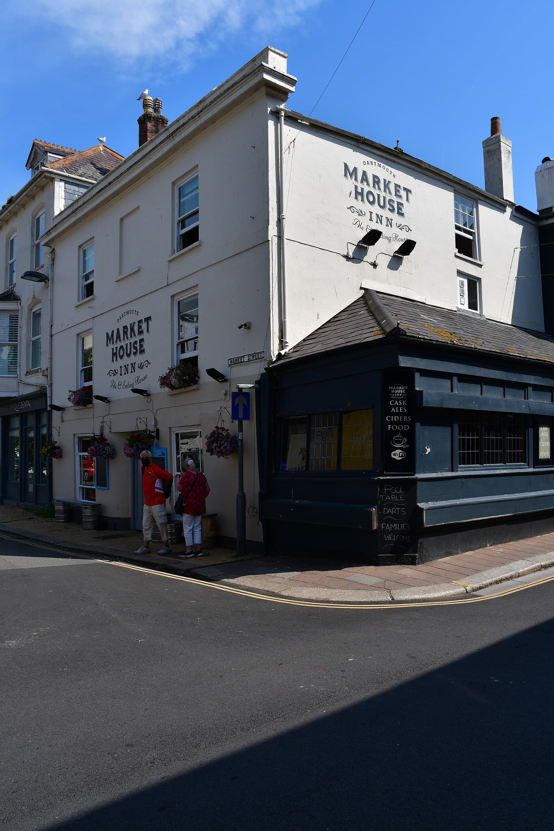 The Market House Inn (via Wikimedia Commons, CC0)