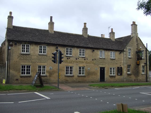 The Collyweston Slater (via Wikimedia Commons, CC BY-SA 2.0)