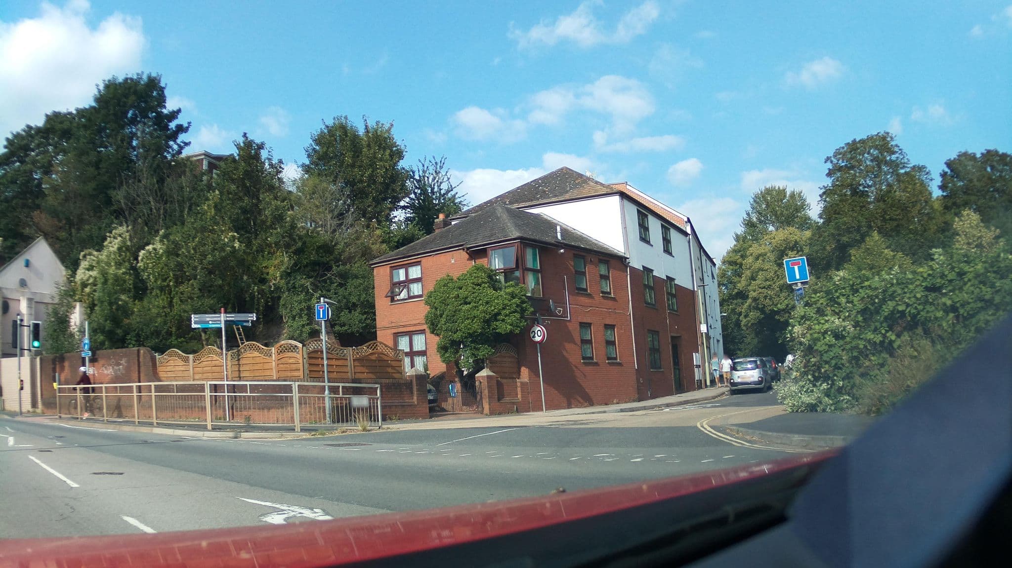 Street view near River Exe Cottage waterfront, Exeter — © southglos (CC BY-SA · Mapillary)