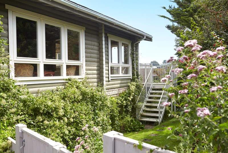House of Logs, Totland