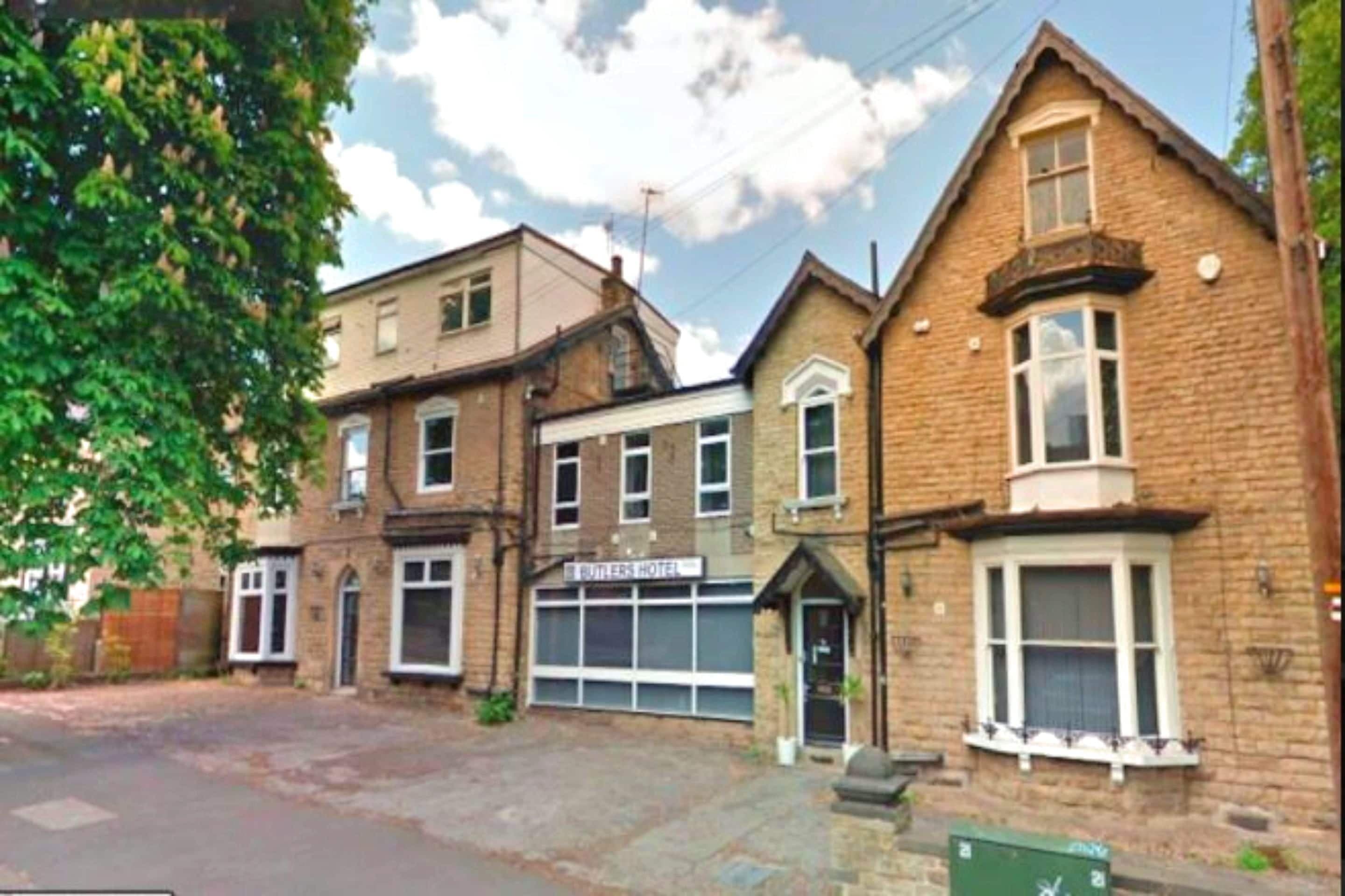 OYO Butlers Hotel, Nether Edge
