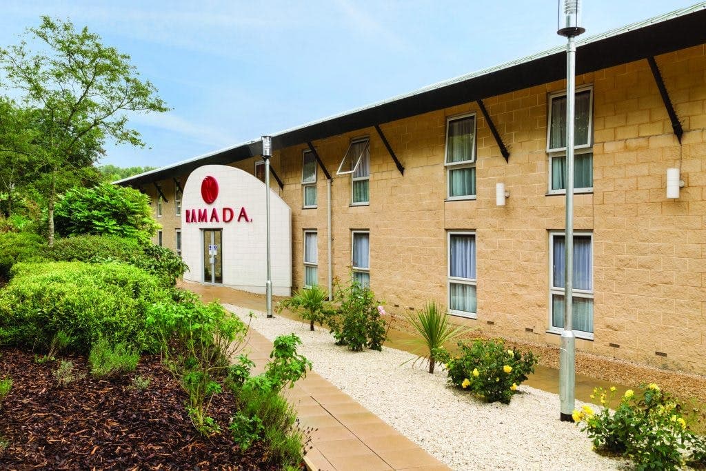 Ramada Oxford M40, Wheatley