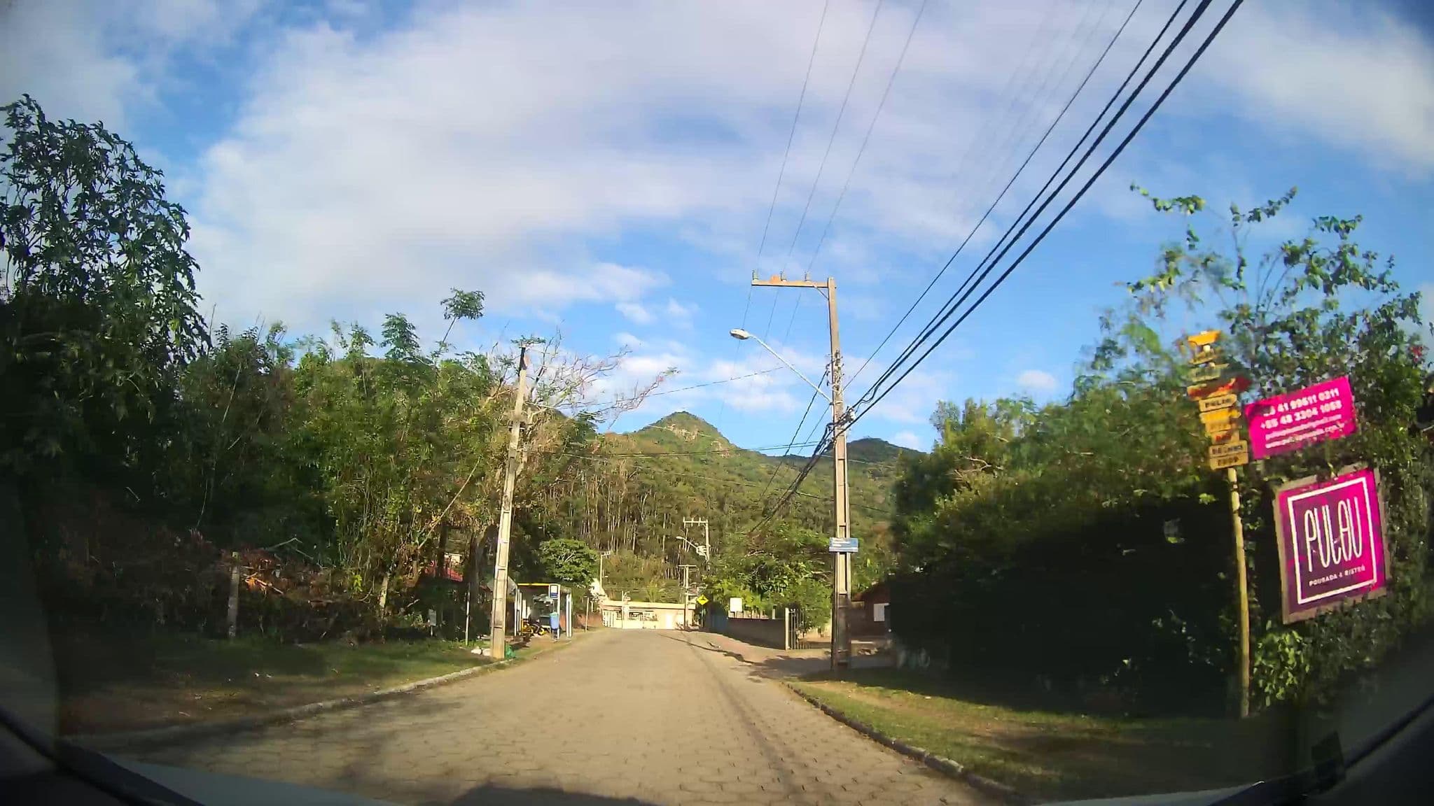 Street view near Pulau Pousada e Bistro, Pantano do Sul — © marciosampaio (CC BY-SA · Mapillary)