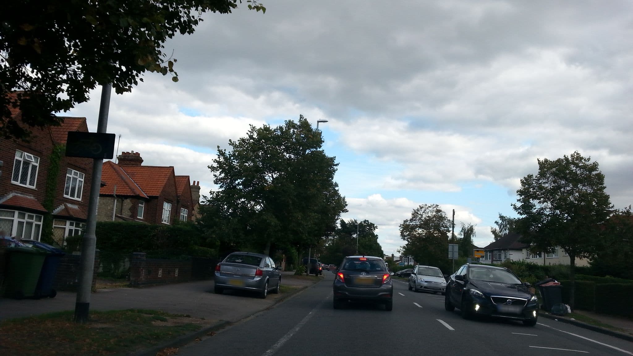 Street view near Oakley Lodge Hotel, Cambridge — © adam2 (CC BY-SA · Mapillary)