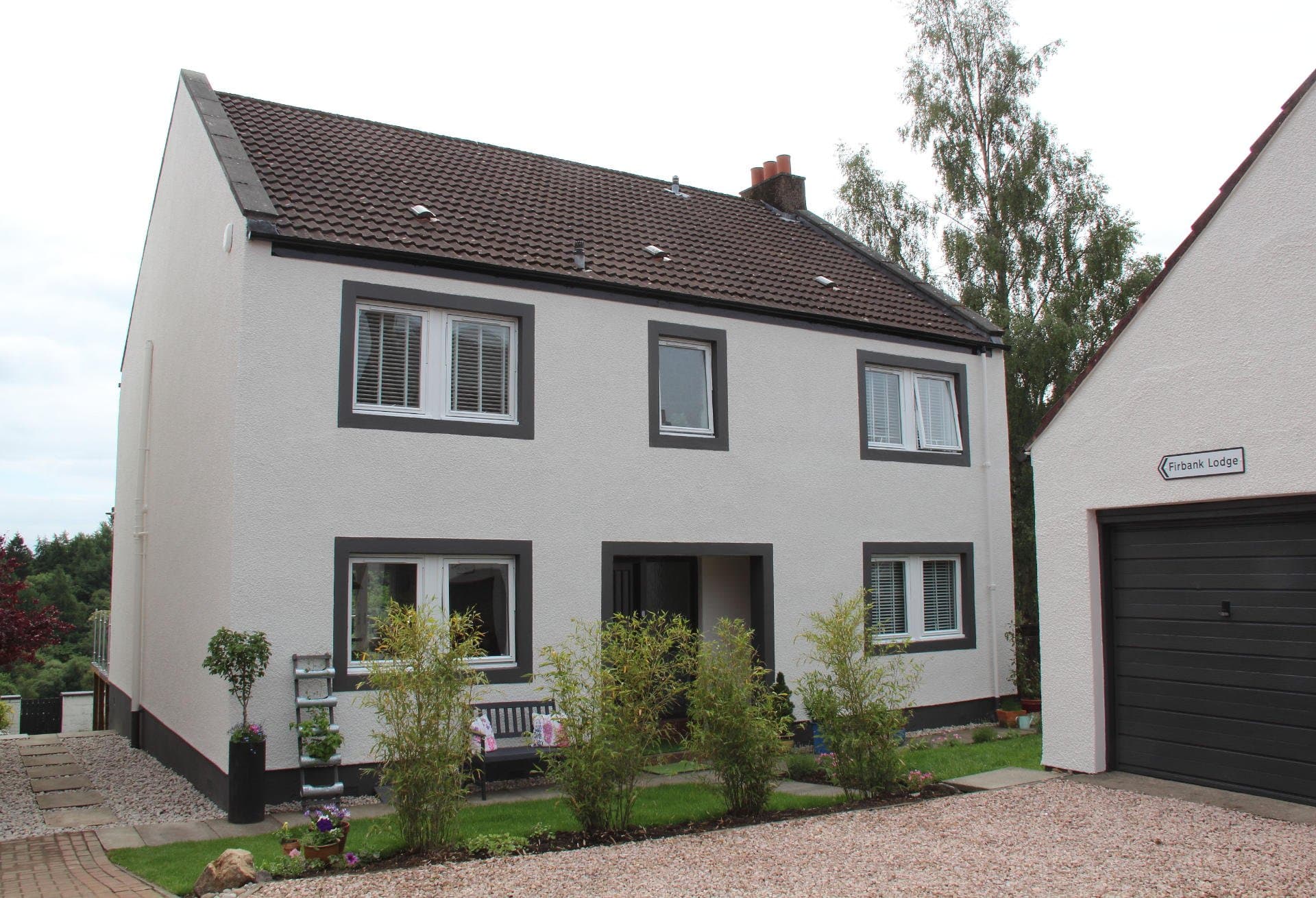 Firbank Lodge, Leslie