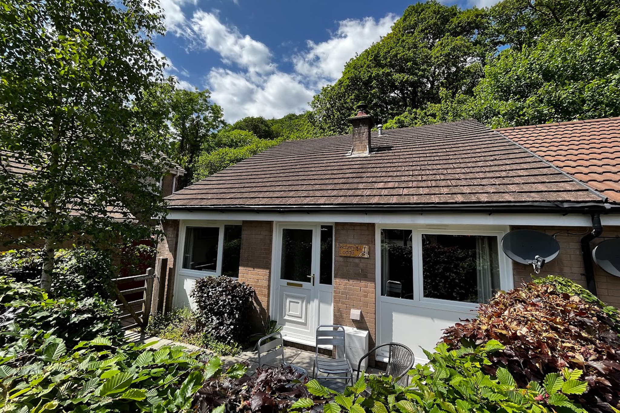 Waterfall Lodge, Glyn-neath