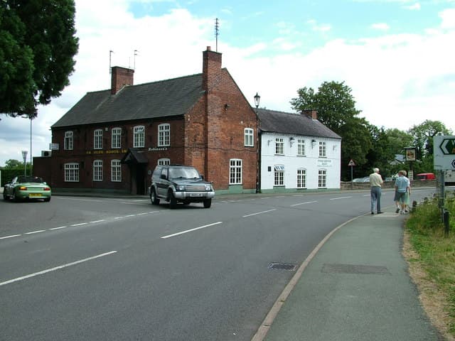Ye Olde Boote Inn (via Wikimedia Commons, CC BY-SA 2.0)