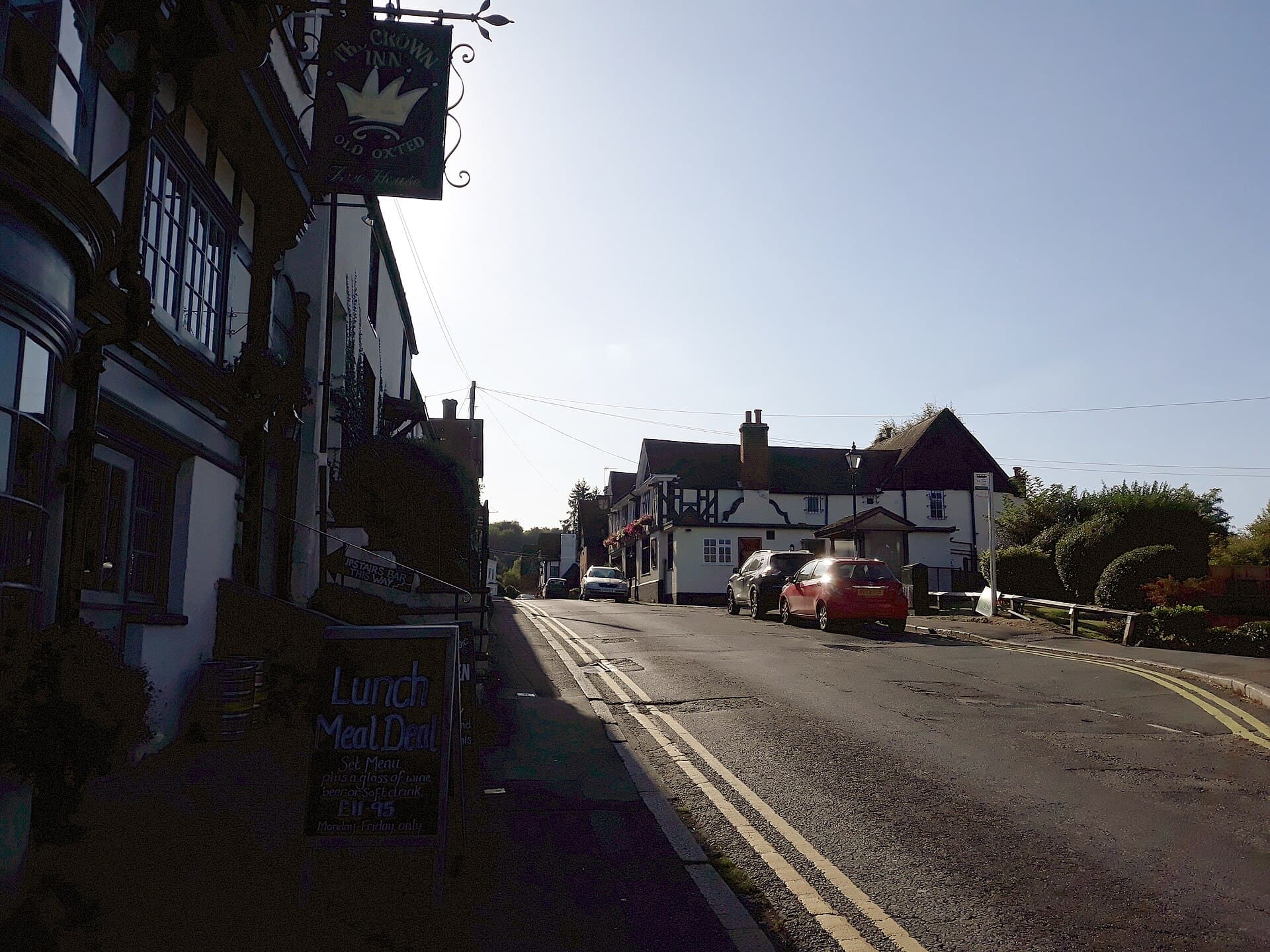 The Crown Inn (via Wikimedia Commons, CC BY-SA 4.0)