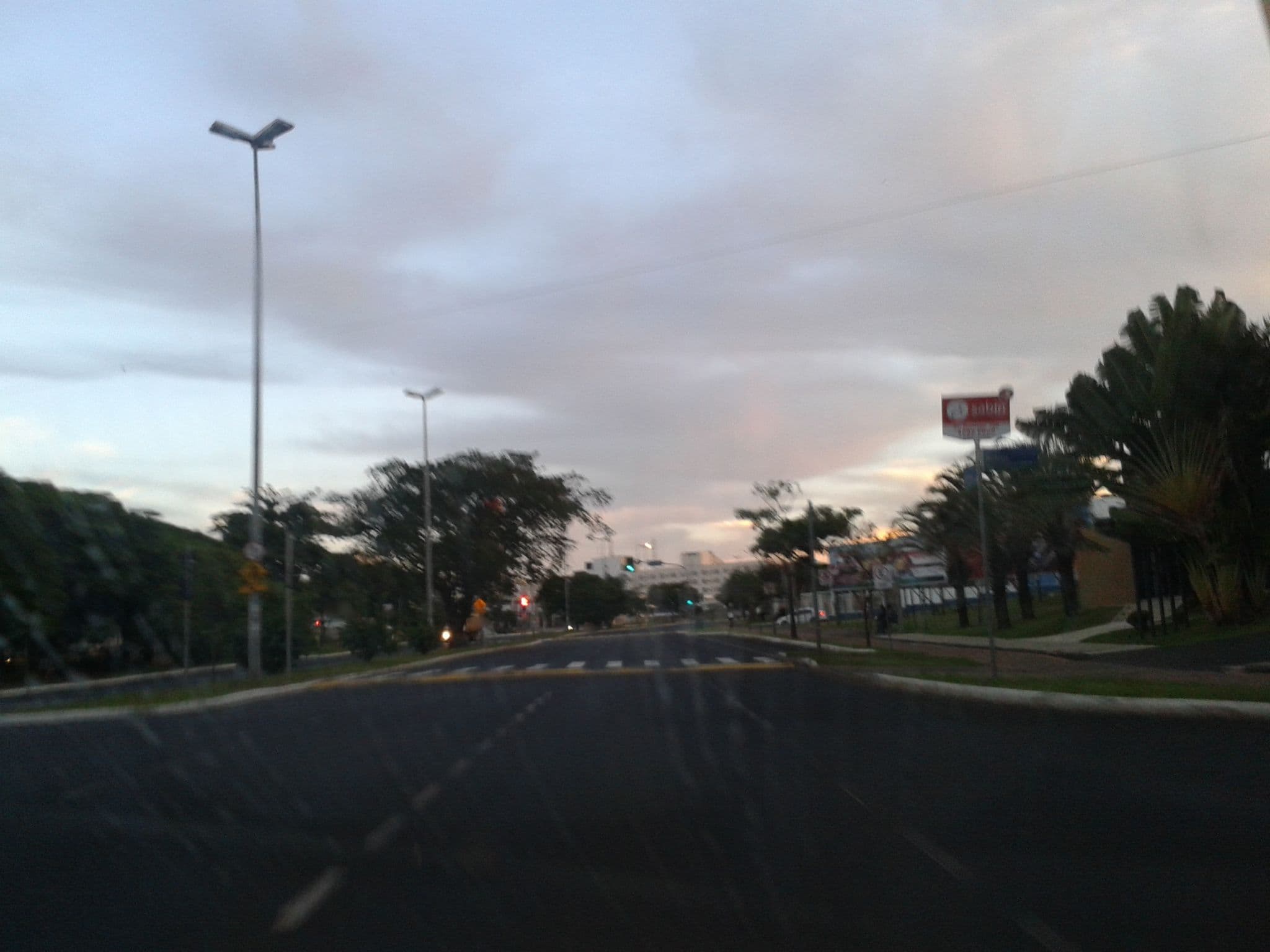 Street view near Executive Inn Hotel, Uberlândia — © marcos_medeiros (CC BY-SA · Mapillary)