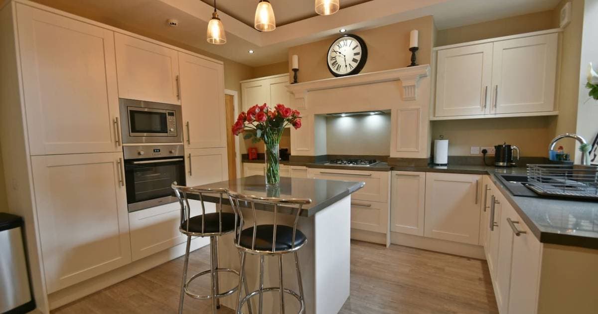 Montrose Heights | 4Bed | 4Bath | Central Burnley, Burnley