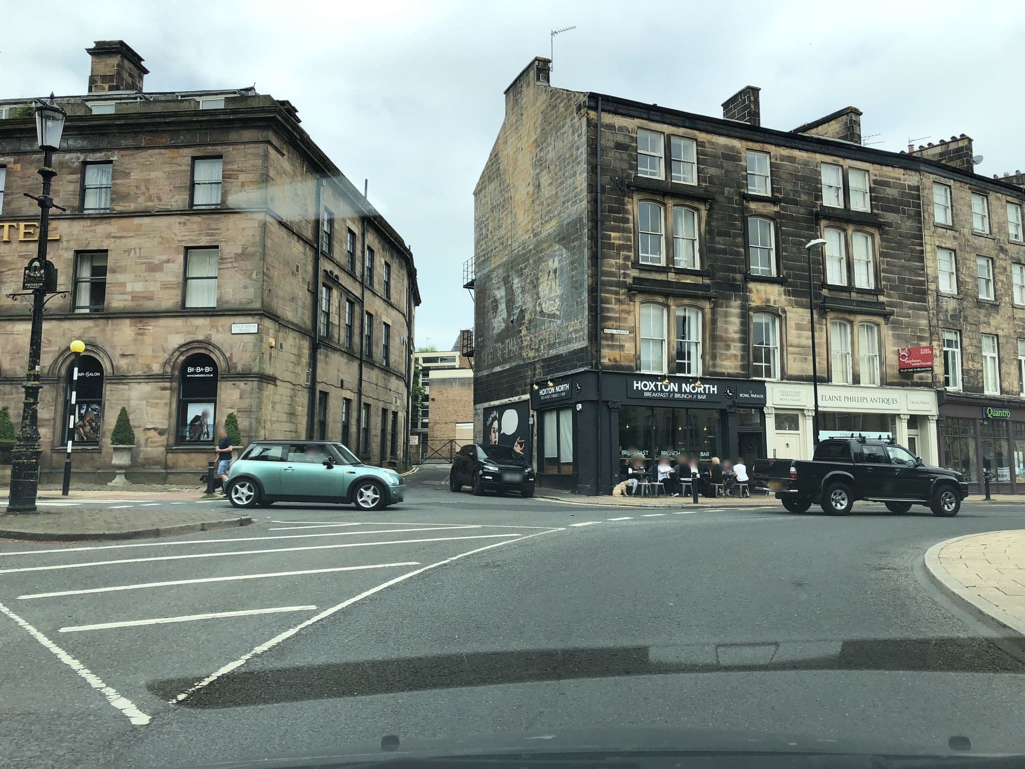 Street view near White Hart Hotel, Harrogate — © locator (CC BY-SA · Mapillary)