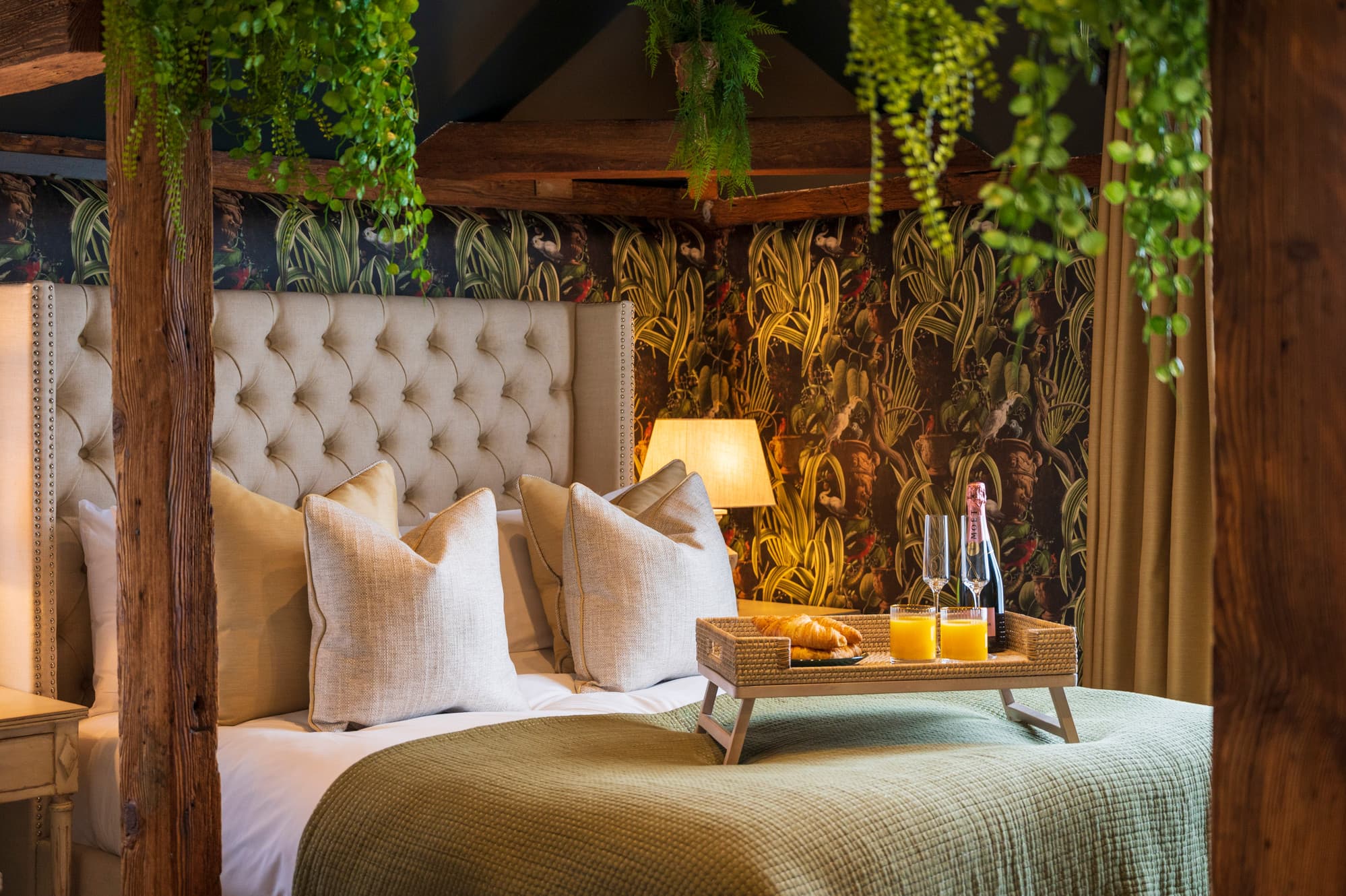 Hosting Holidays, Henley-on-Thames