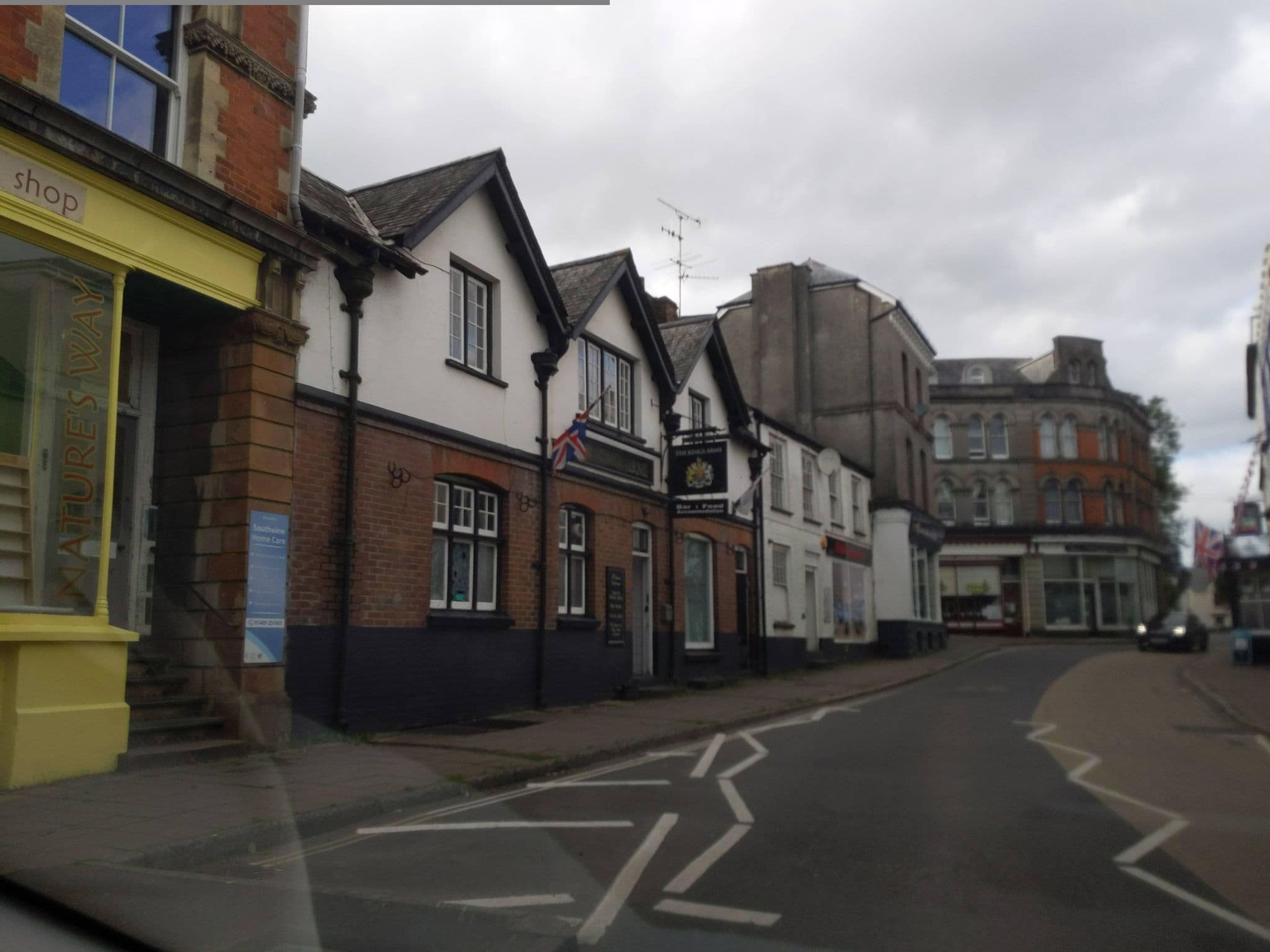 Street view near Kings Arms Hotel, Holsworthy — © WaggyDog (CC BY-SA · Mapillary)