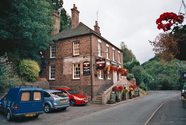 Coalbrookdale Inn (via Wikimedia Commons, CC BY-SA 2.0)