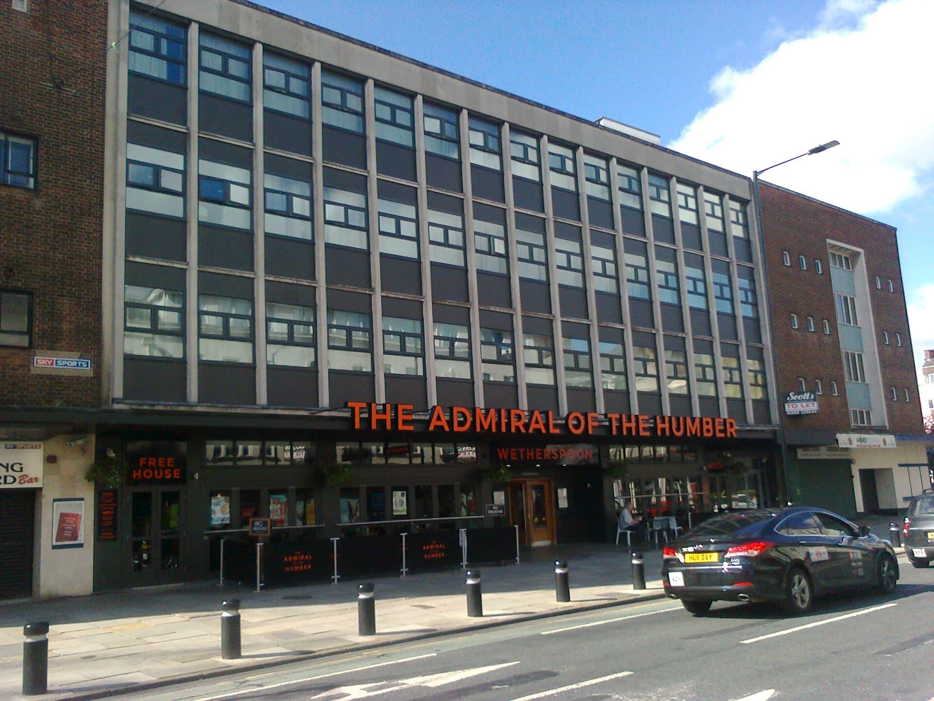The Admiral of the Humber - JD Wetherspoon (via Wikimedia Commons, CC BY-SA 2.0)
