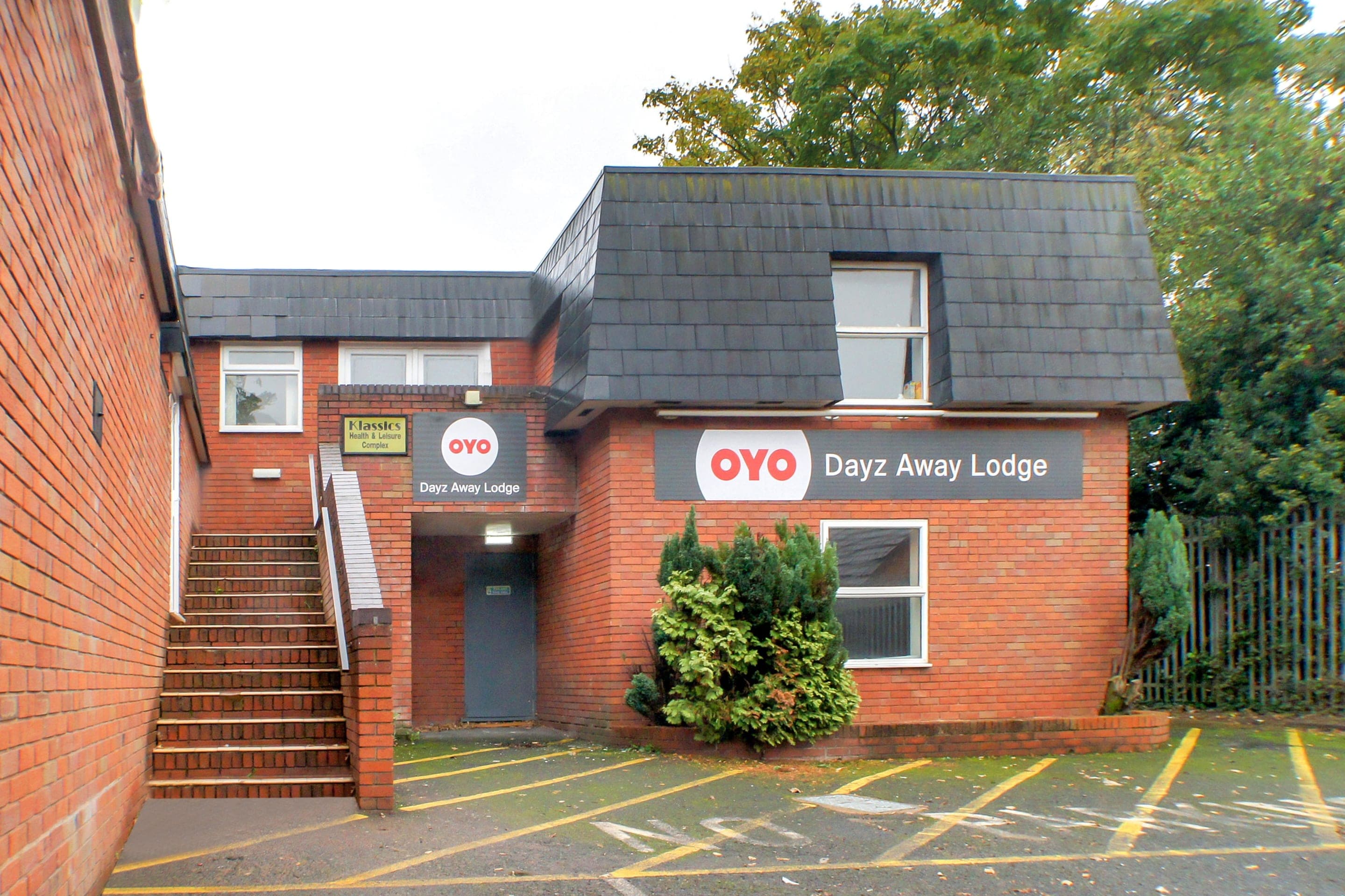 Dayz Away Lodge, Kingswinford