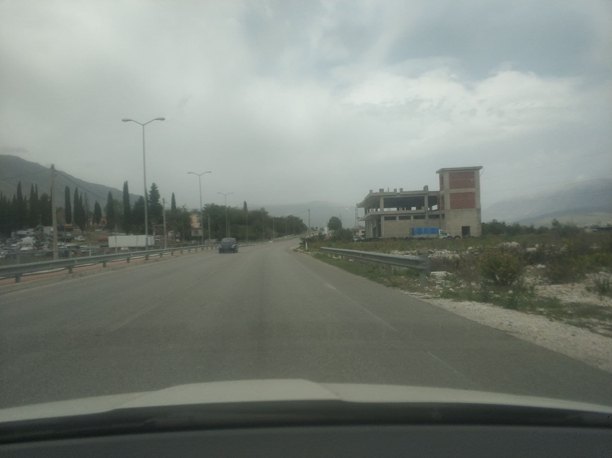 Street view near Green Park Camping Gjirokastra, Gjirokastër — © freddouhelk (CC BY-SA · Mapillary)