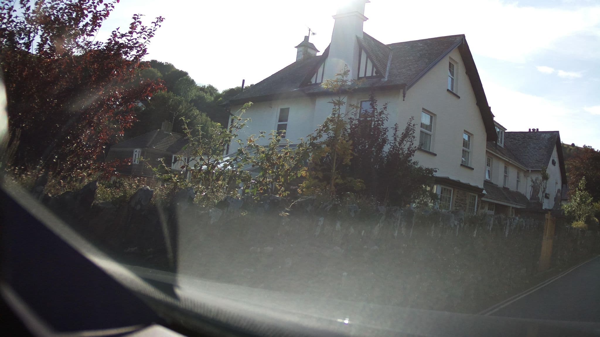Street view near The Sandrock Lynton, Lynton — © southglos (CC BY-SA · Mapillary)