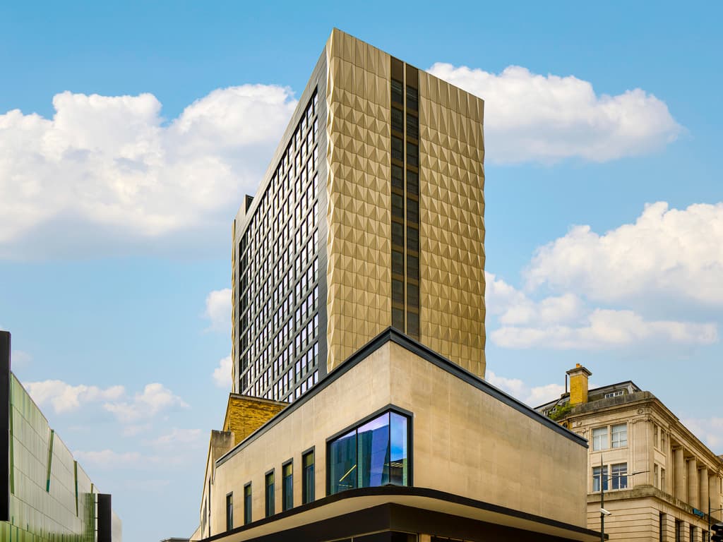 Mercure Newport, Newport