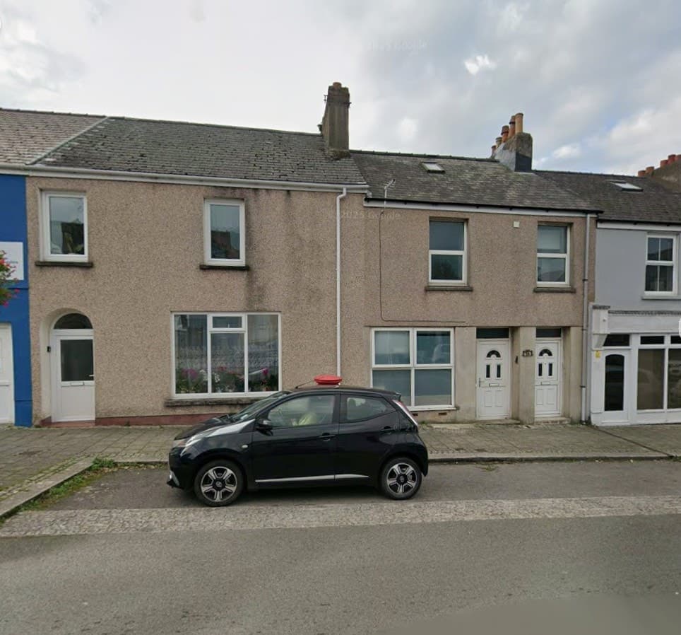 OYO Welsh Holiday Accommodation - Modern Stay, Pembroke Dock