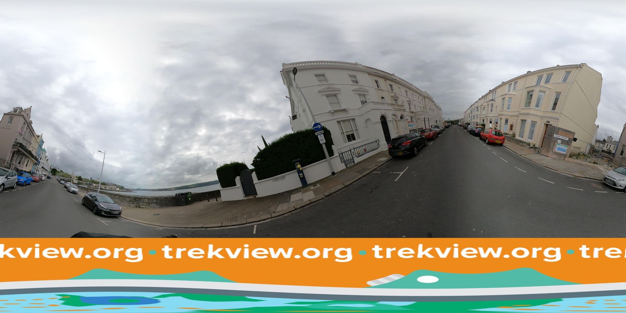 Street view near Seabreezes Guesthouse, Plymouth — © trekviewed (CC BY-SA · Mapillary)